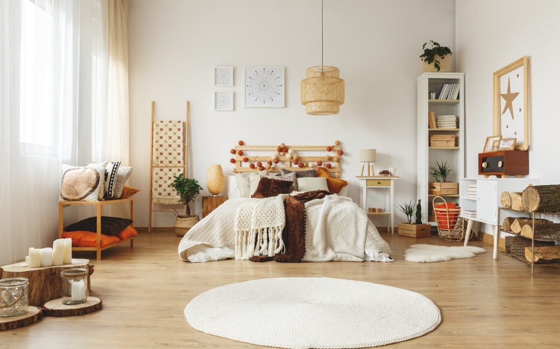 Decorating with textiles: from rugs to cushions, ideas for adding texture
