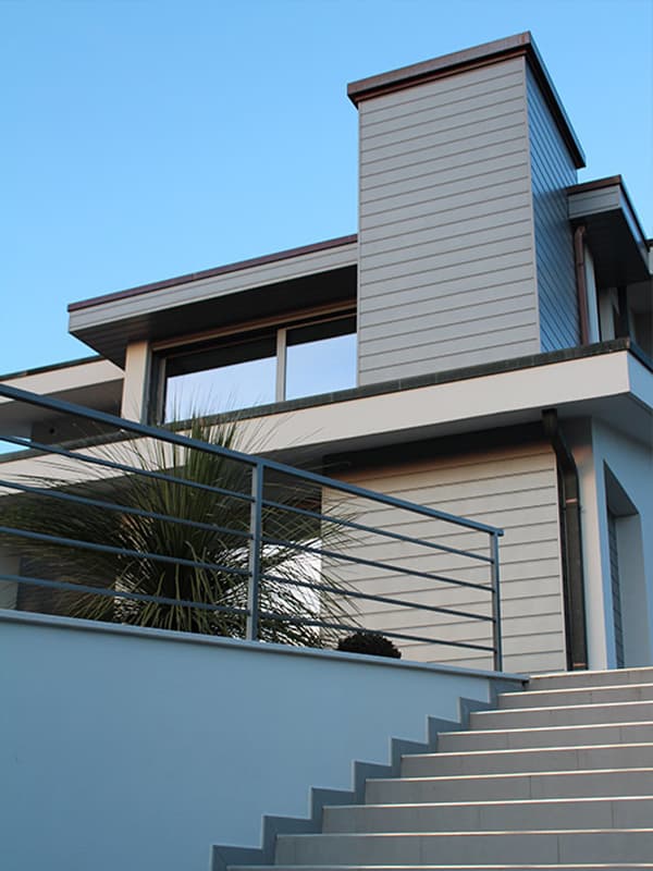 Villa minimal hi-tech